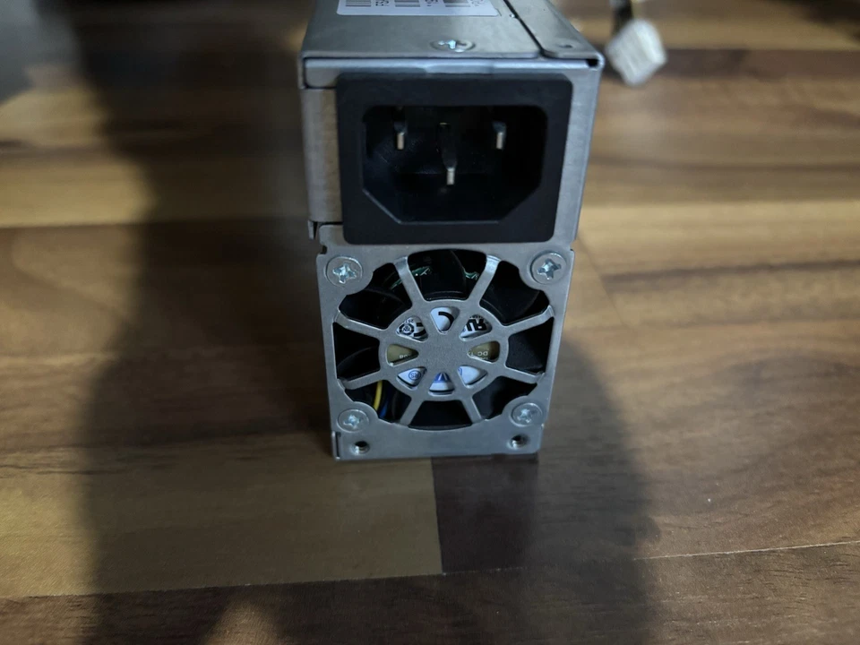 SUPERMICRO PWS-203-1H PSU/Netzteil 200W 80+ Plus Gold 1HE #server,1u,1he - Bild 3 von 3