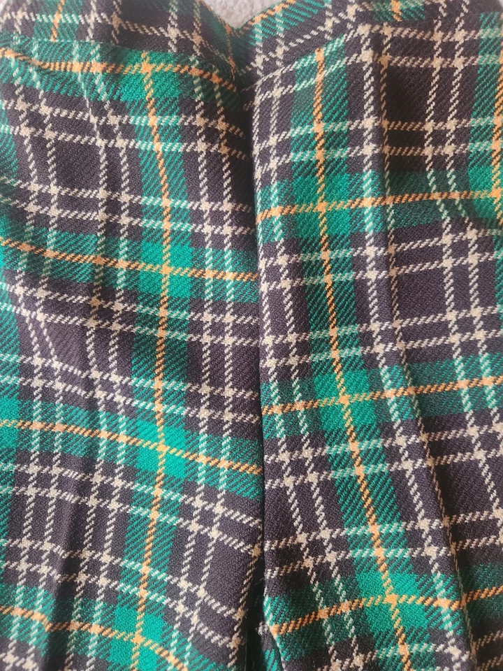 Pantalones acampanados a cuadros verdes, marrones, amarillos marca Kmart talla 12 vintage para niña Foto 2 de 4
