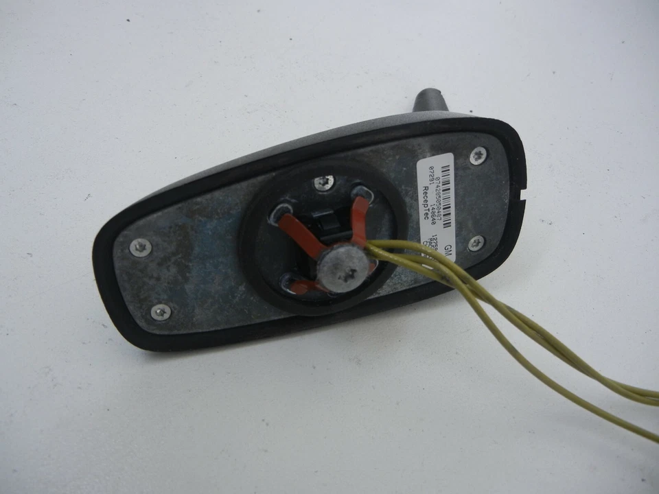 Saab 9-5 2008 Shark Fin 天线 Assy 12759011 正品 原始设备制造商 — 第 4/4 张图片