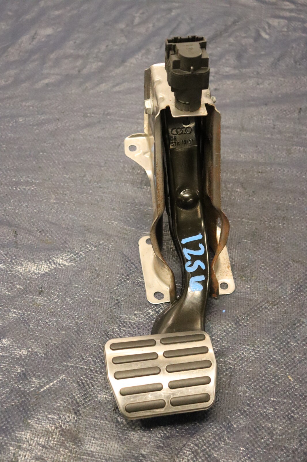 2012 AUDI R8 5.2 QUATTRO SPYDER V10 OEM INTERIOR BRAKE STOPPING PEDAL #1256