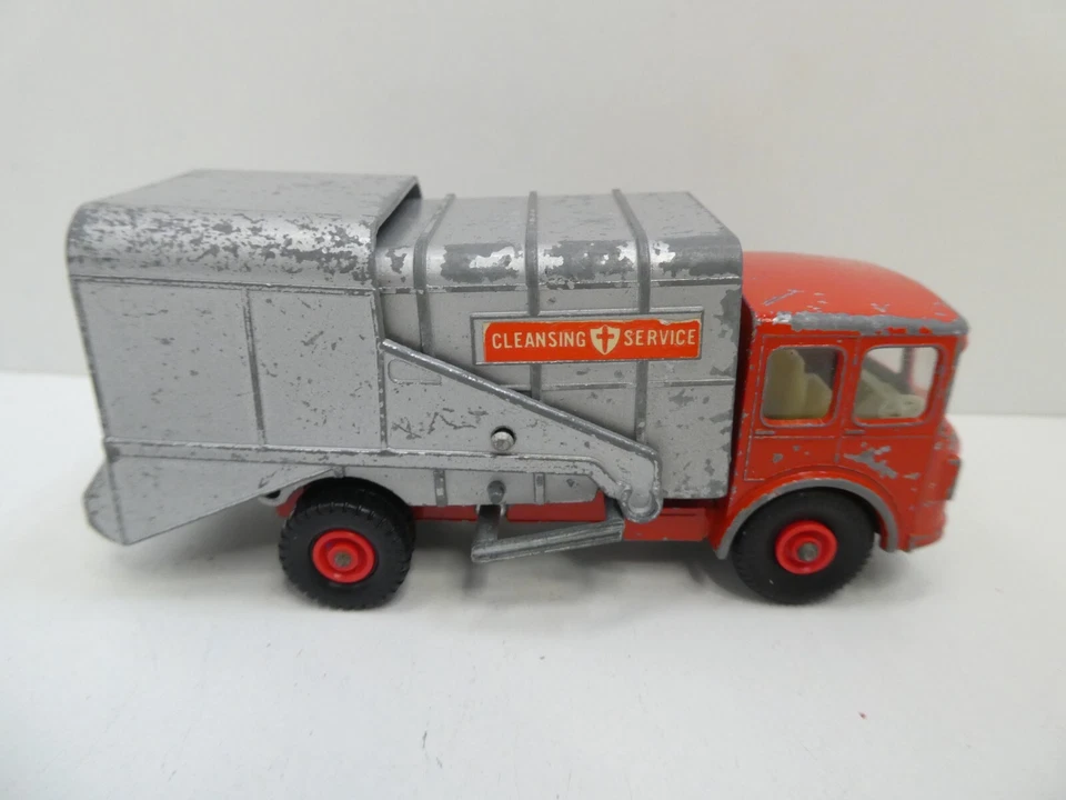 VINTAGE DIECAST LESNEY MATCHBOX GARBAGE REFUSE TRUCK KING SIZE - Image 3 of 4
