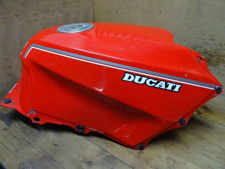 Ducati Paso 906 Fuel Petrol Tank - Image 4 of 4