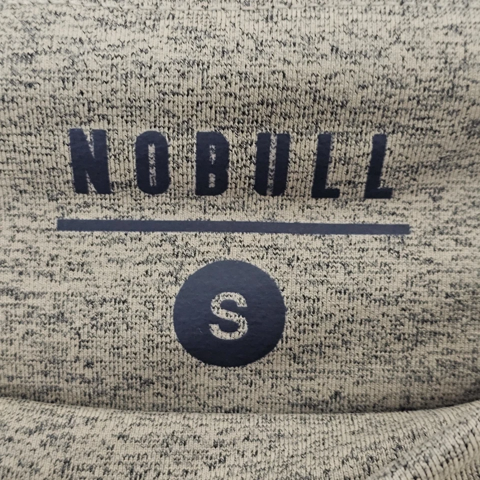 Legging Nobull Capri Pequeño Marrón Logo Atlético EE. UU. Recortado Foto 2 de 4