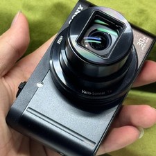 Sony Cyber-Shot DSC-WX500 Digital Camera 18.20 MP 30x Optical Zoom Wi-Fi  NFC