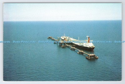 D3388890 Mit den Komplimenten der Kuwait Oil Company. K. S. C. Ein Öltanker Loadi