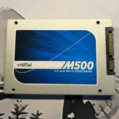 Crucial M500 240GB 2,5 Zoll SATA Interne SSD Solid State Drive