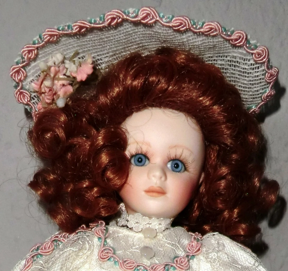 Wunderschöne Porzellanpuppe von Maryse Nicole für The Franklin Mint, limitiert