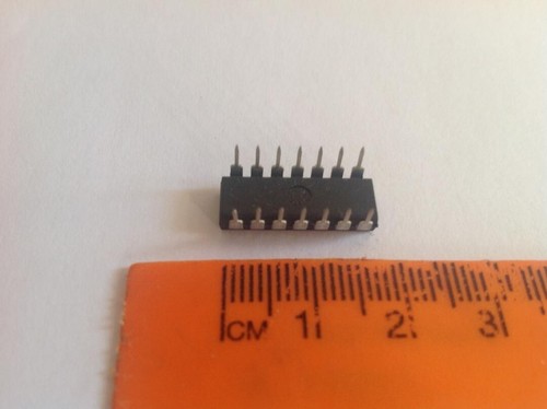 MC1489P Integrated Circuit IC Genuine Quad Receiver 1489 IC AU Stock Fast Post! - Picture 2 of 2