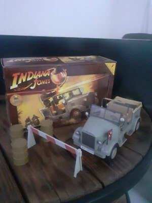 TROOPS CAR INDIANA JONES 1/18 - Photo 1/4