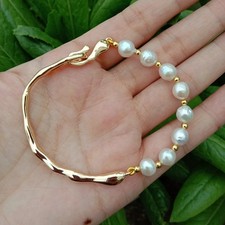 Bracciale di perle bianche coltivate braccialetto placcato oro con perle naturali