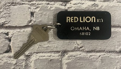 Vintage RED LION INN Motel Key Fob w/ Key Room 801 Omaha Nebraska
