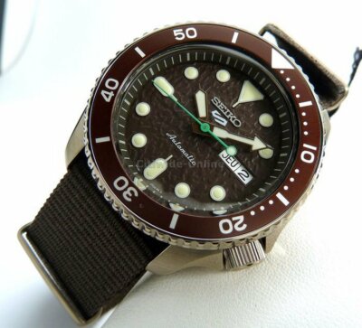Seiko 5 Sports Street Hard Coating Brown SRPD85K1+International