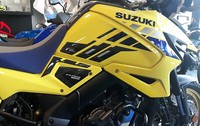 2 Aufkleber 3D Schutz Seitenlichter Tank Motorrad Kompatibel Suzuki V-Strom 1050