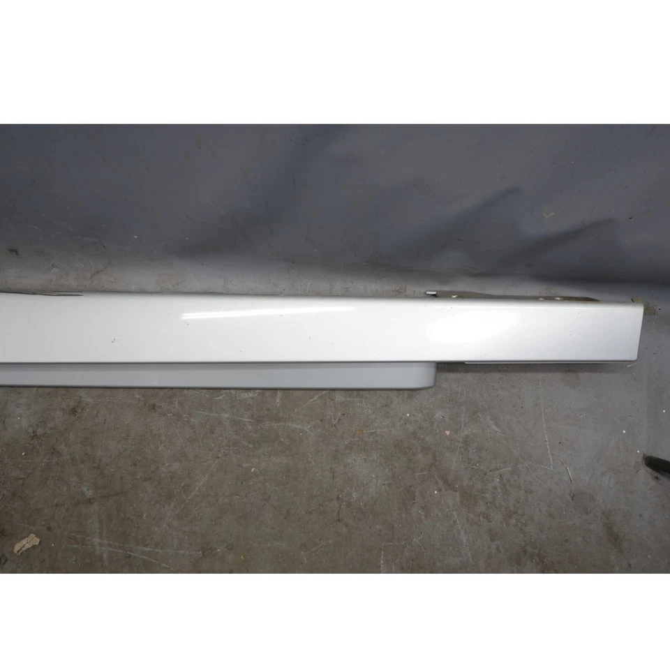 Panel basculante faldón lateral izquierdo plateado BMW F34 serie 3 Gran Turismo GT 14-19 FABRICANTE DE EQUIPOS ORIGINALES Foto 2 de 4