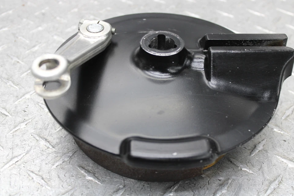 Yamaha XT550 1982 montaje de tambor de freno trasero Foto 4 de 4