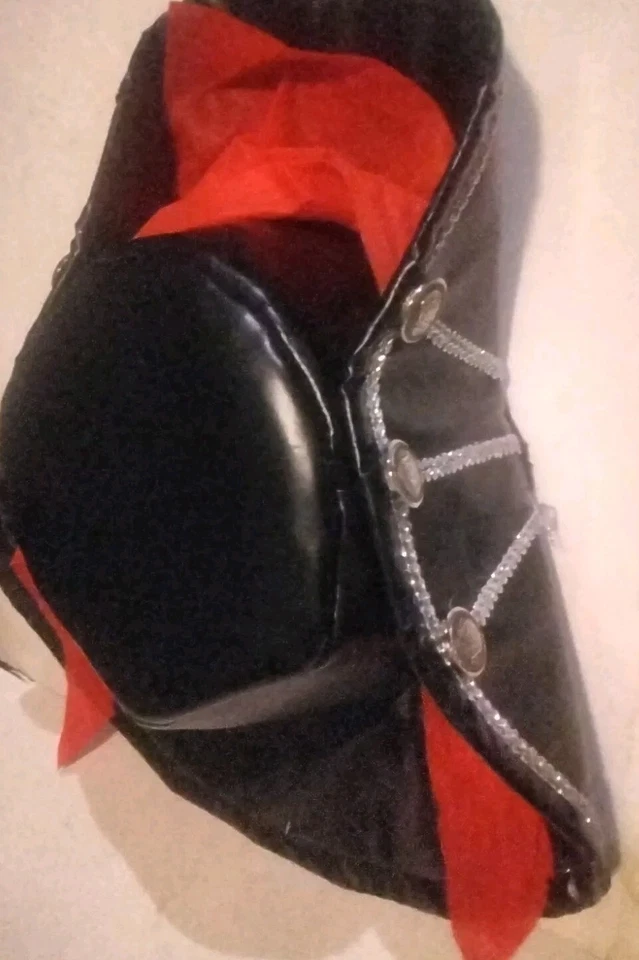 Sombrero Pirata Starline Rogue Adulto Mujer Brillante Imitación Cuero Negro y Rojo Seda OS Foto 3 de 4