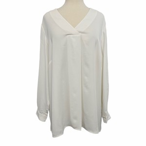 white pullover blouse