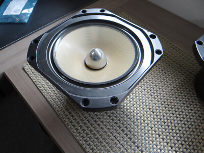 Paradigm 7'' woofer  2010554731 taken from Studio CC 470 V3   **works fine***