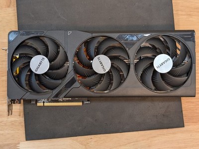 GIGABYTE GeForce RTX 4090 24GB GDDR6X WINDFORCE V2 Graphics Card