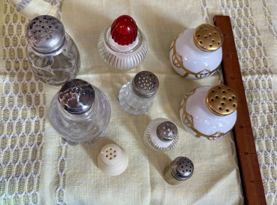 Huge lot vintage Salt & Pepper Shakers, Porcelain, Crystal, Cut glass, Bakelite - Image 2 of 4