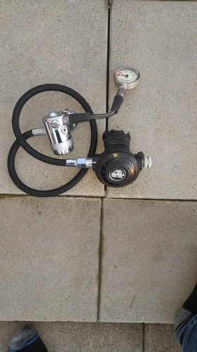 Apeks DS4 First Stage und ATX40 Second Stage mit Messgerät