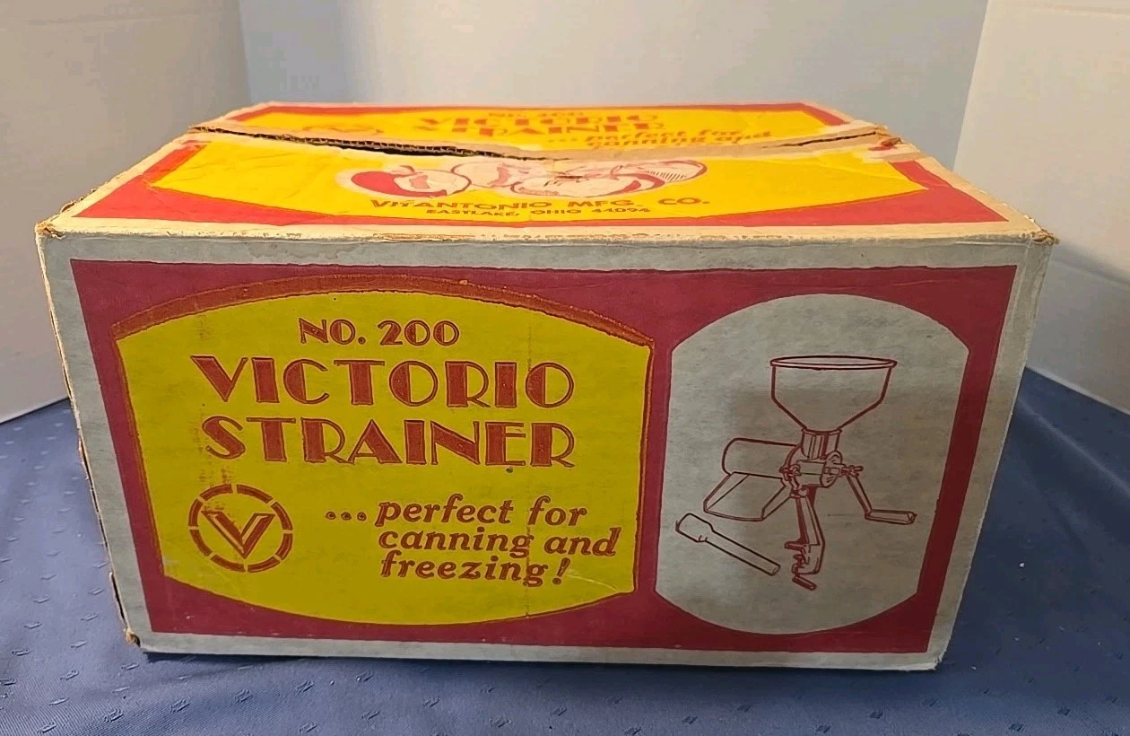 Vintage Victorio Strainer Tomato Fruit Juicer Food Sauce Maker No. 200 Jam Puree
Opens in a new wind