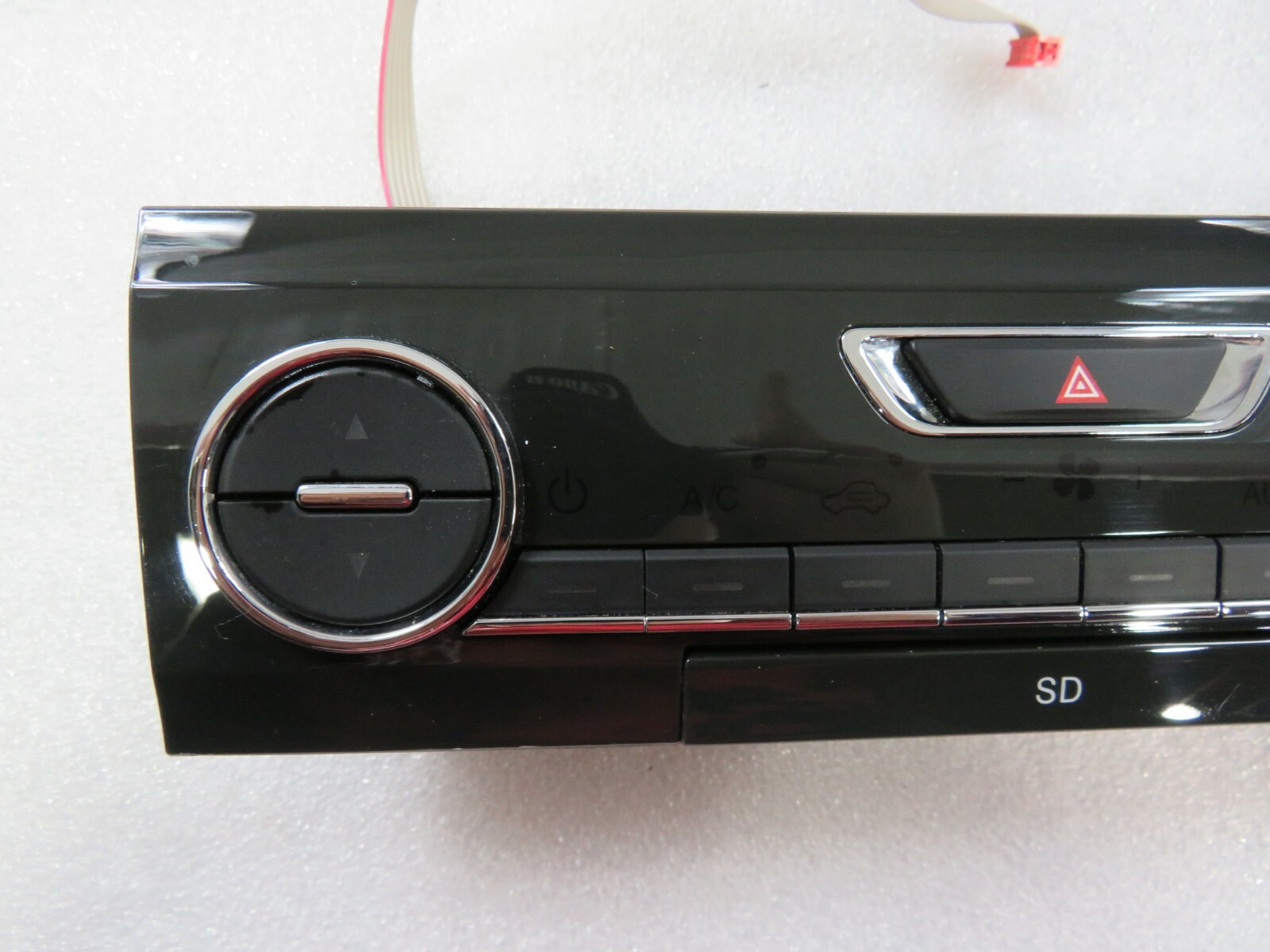 Maserati Quattroporte, Temperature Control Unit, Black Face, Used, P/N 670012554