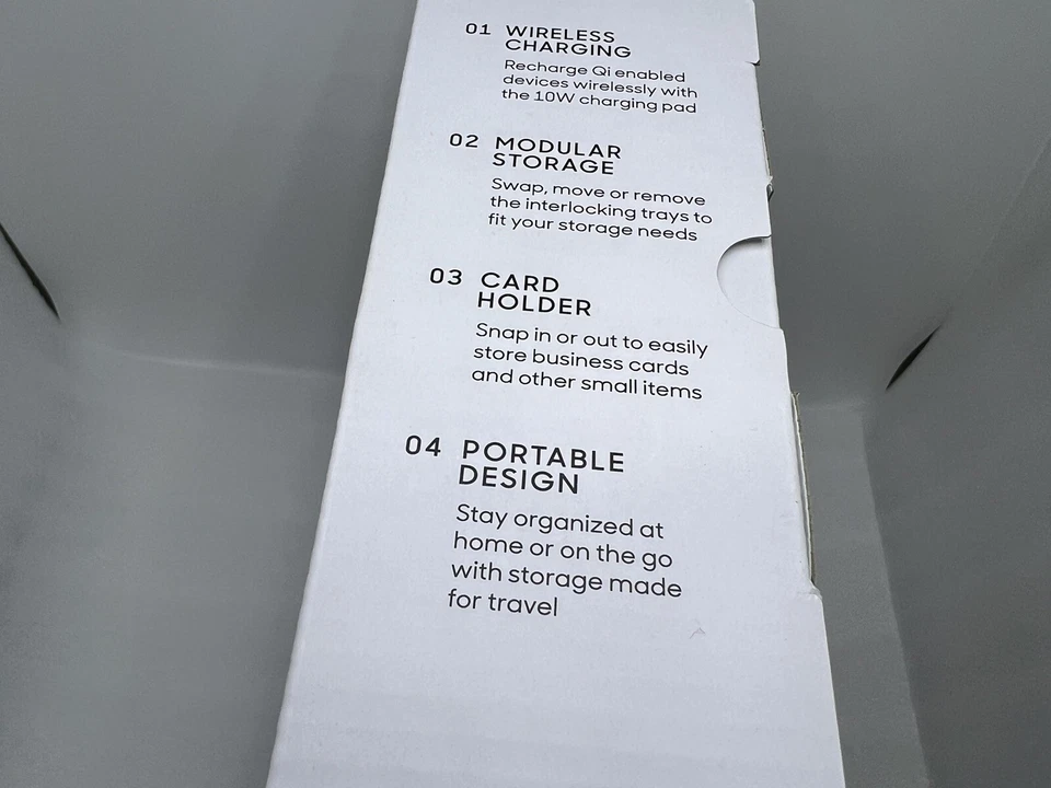 Organizador de escritorio valet inalámbrico Sharper Image con almohadilla de carga Qi inalámbrico viaje Foto 4 de 4