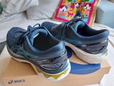 Asics Gel-Kayano 27 Herren Schuhe Größe 43,...