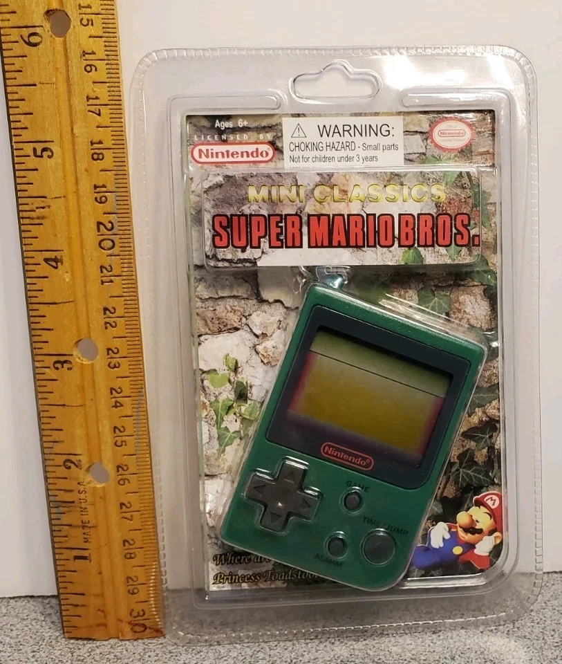 Vintage 1998 Nintendo Mini Classics Super Mario Bros. Keychain Sealed NOS Green - Image 2 of 4