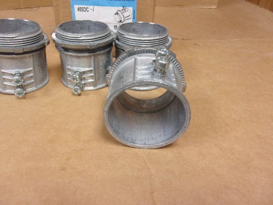 Cooper Crouse Hinds 455DC 2" Juego Tornillo Macho Adaptador Conector Caja De 5 Foto 3 de 4