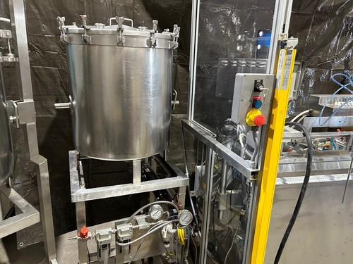 Kalish model 1300 filler with pressure tanks and numerous pumps & nozzles - Picture 2 of 7