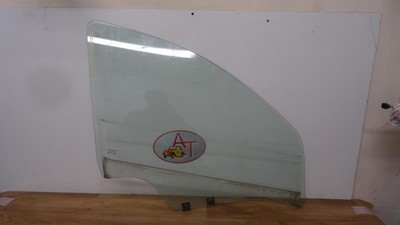 Vitre Avant Droite Pour Dacia Sandero 1 - Référence 8200733026 - Occasion Bon état