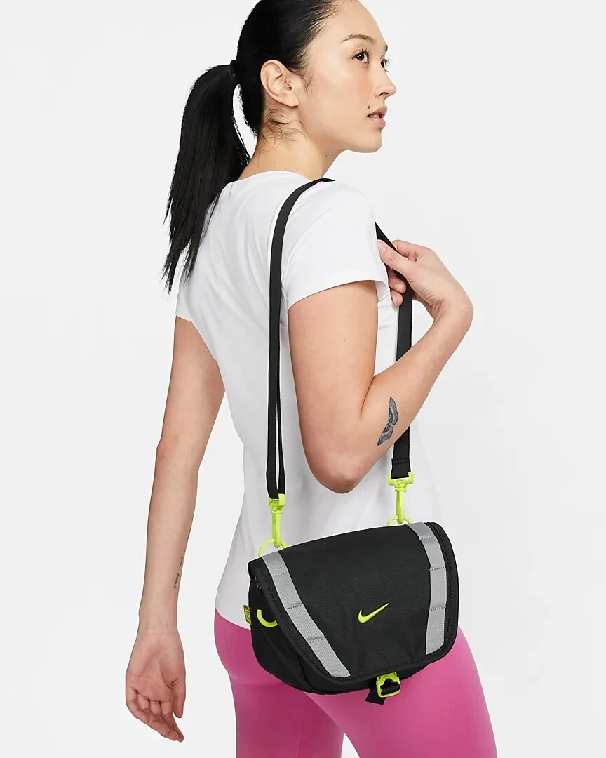 Nike hip pack clearance