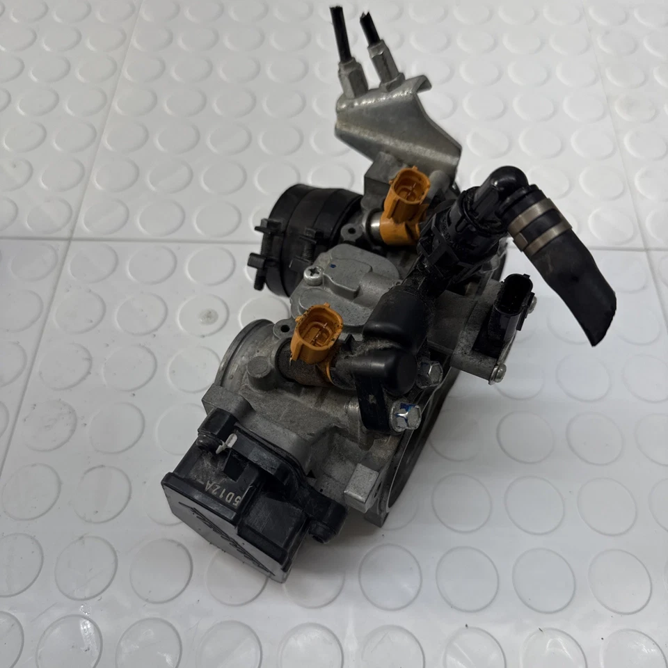 Honda CBR500R CBR500 2013 carrocería del acelerador OEM buen usado Foto 2 de 4