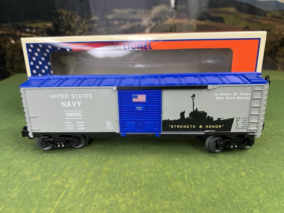 LIONEL USA NAVY BOXCAR 6-29995, 2014 MINT CONDITION IN BOX!!! SCARSE CAR !!! - Image 2 of 4