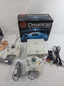 SEGA Dreamcast White Console With Box VMUS Controllers + 4 Games Tested HKT-3020