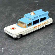 Corgi Toys 437 Superior Ambulance On Cadillac Chassis Original Works - Vintage