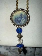 Vintage Beaded Cameo Style Necklace Goldtone Chain NICE