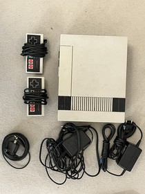 Nintendo NES Konsole PAL Bundle 10 Spiele 2 Controller Mario TMNT Tetris