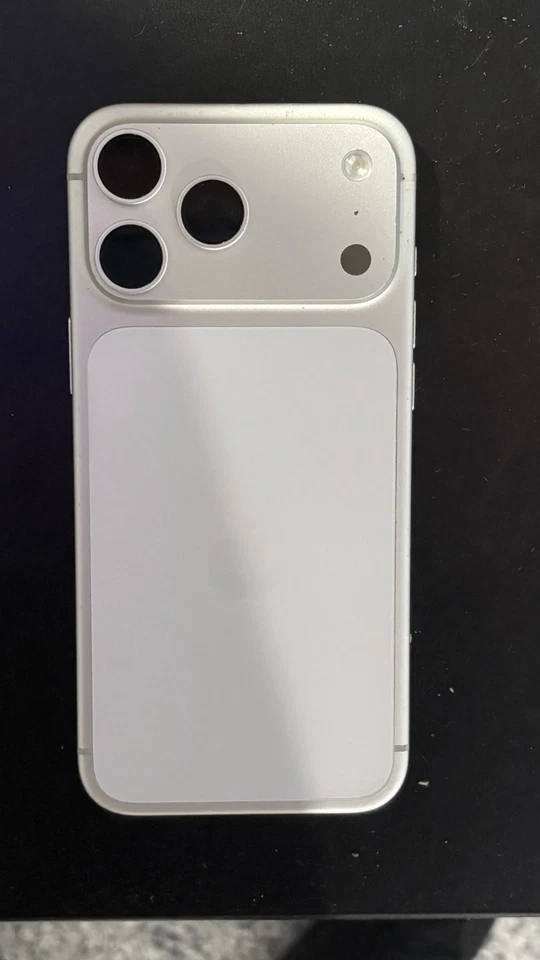 iPhone 17 Pro Max - 256 GB - Silver NOT U.S. CARRIER ELIGIBLE!! - Image 4 of 4