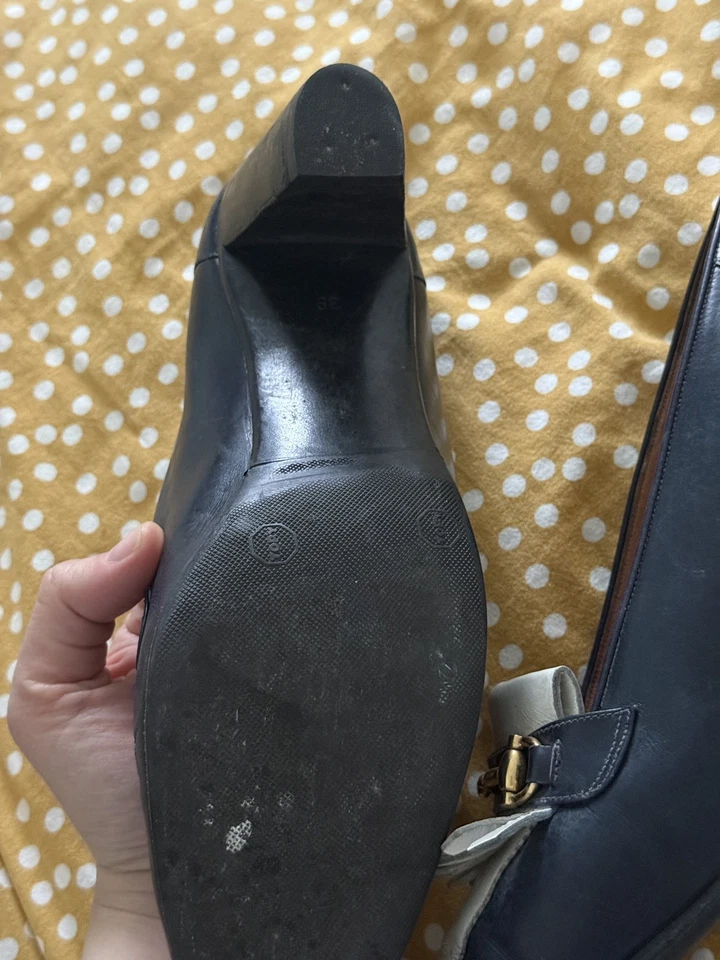 Mocassins vintage Céline cuir bleu marine & blanc - Photo 4/4