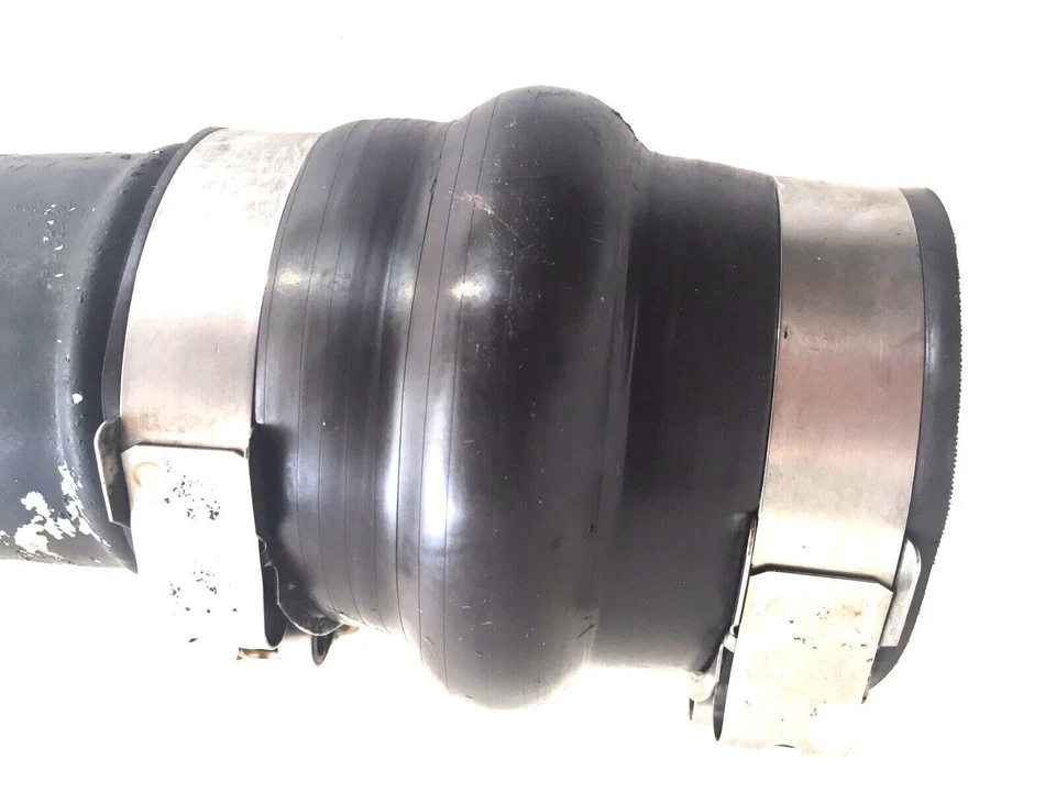 Tubo intercooler lateral pasajero con botas y abrazaderas Dodge 2500 3500 1994-2002 Foto 3 de 4