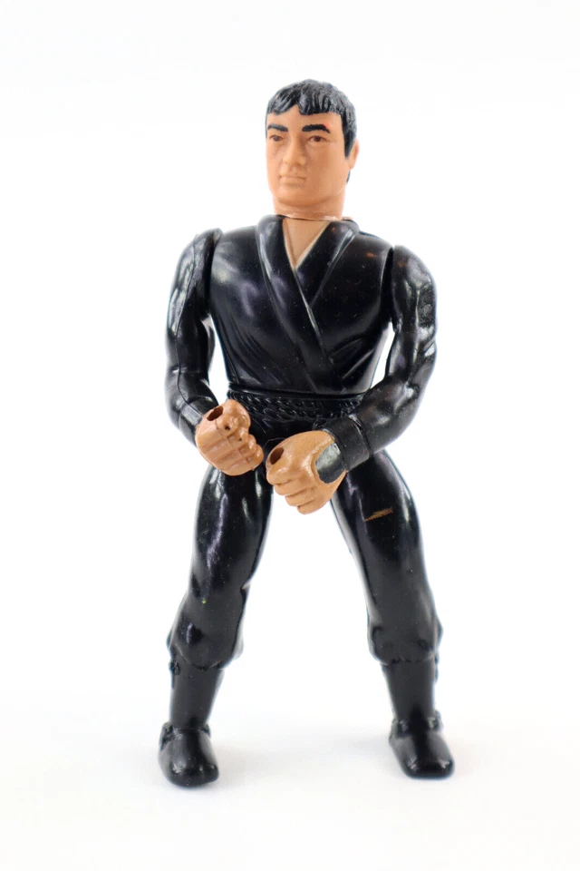 Vintage 1984 Remco Secret Of The Ninja Kung Fu Warrior Action Figure W/ 2 Swords - Image 2 of 4