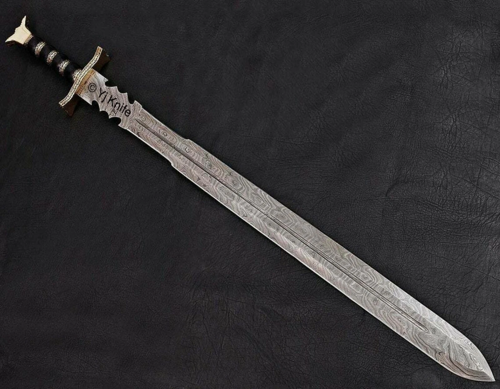Viking, Sword Battel Ready, Custom Handmade Damascus Steel 32 Inches With Sheath