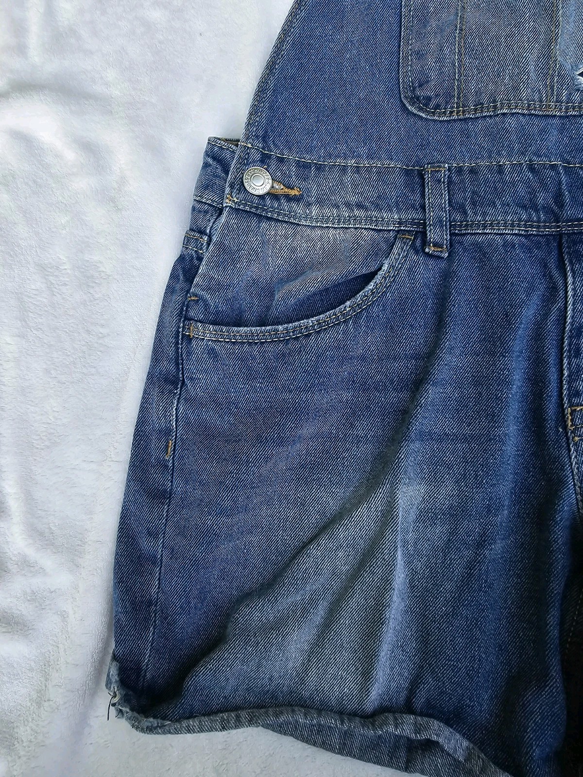 Picture 3 of 6