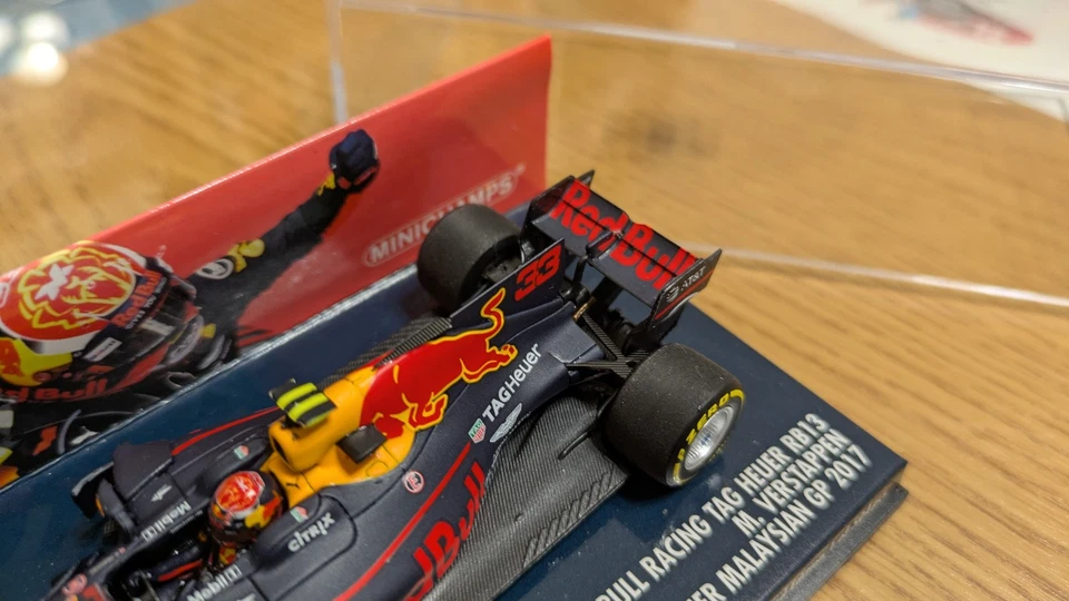 RedBull RB13 VERSTAPPEN Winner Malaysia GP 2017 1/43 F1 Minichamps Limited Ed - Immagine 4 di 4
