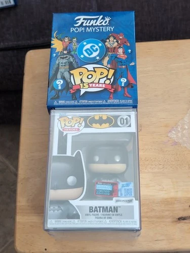 FUNKO POP DC MYSTERY METALLIC HEROES NYCC BATMAN LE 2000