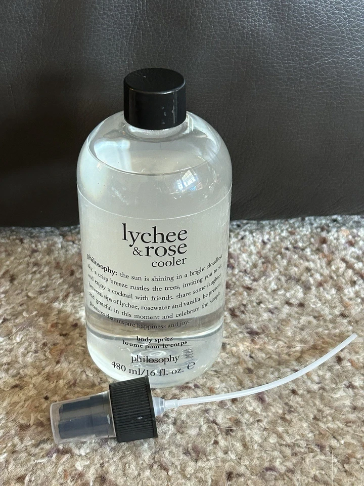 RARO Philosophy Lychee & Rose Cooler Body Spritz 16 oz +Pulverizador Super Tamanho Selado - Imagem 2 de 4