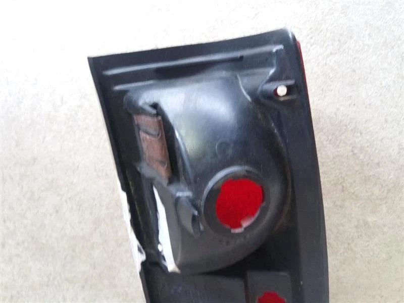 Driver Left Tail Light Without Trim Fits 82-93 CHEVROLET S10 GMC S15/SONOMA K19 - Image 4 of 4